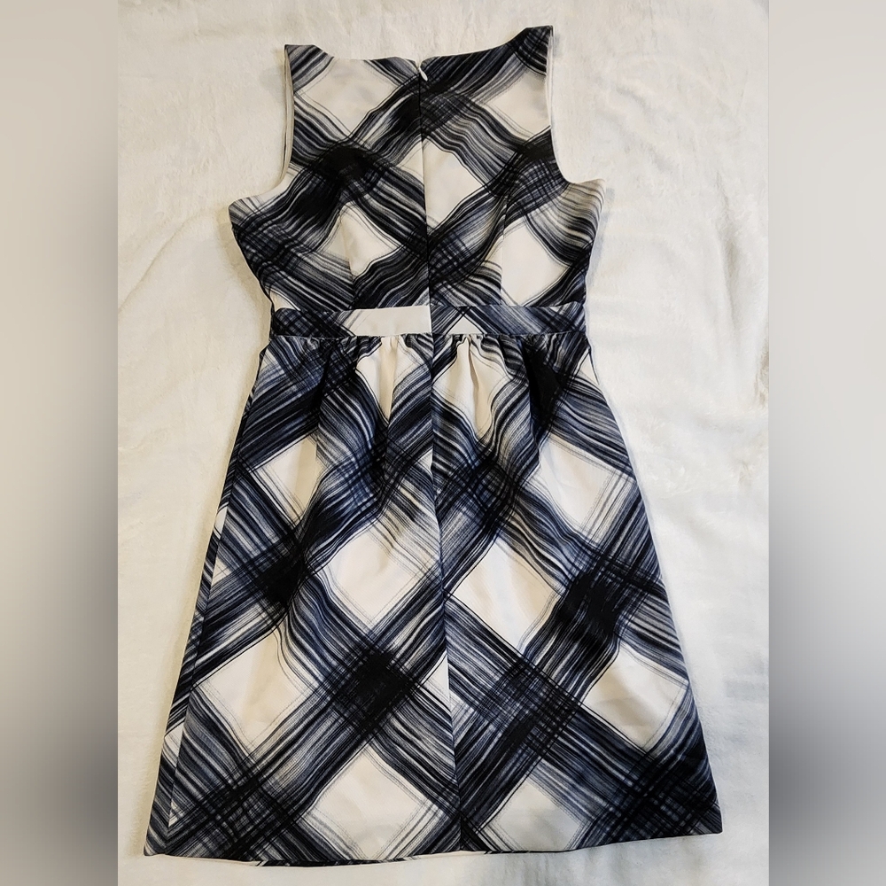 Banana Republic Fit And Flare Midi Dress, Navy Blue and White, EUC, Size‎ 4 - Picture 3 of 8